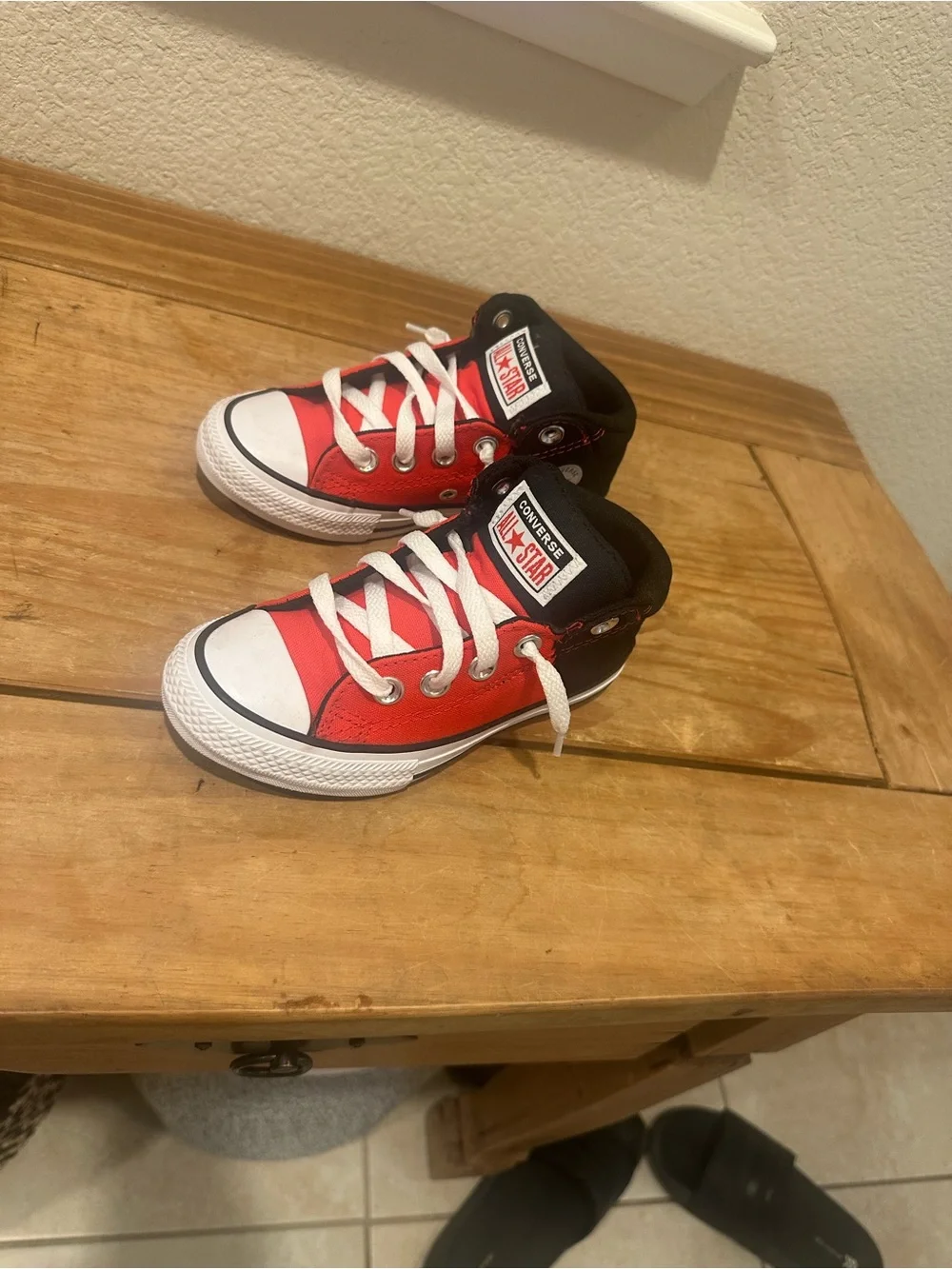 Converse Kids Low-Top Sneakers in Red, Black & White